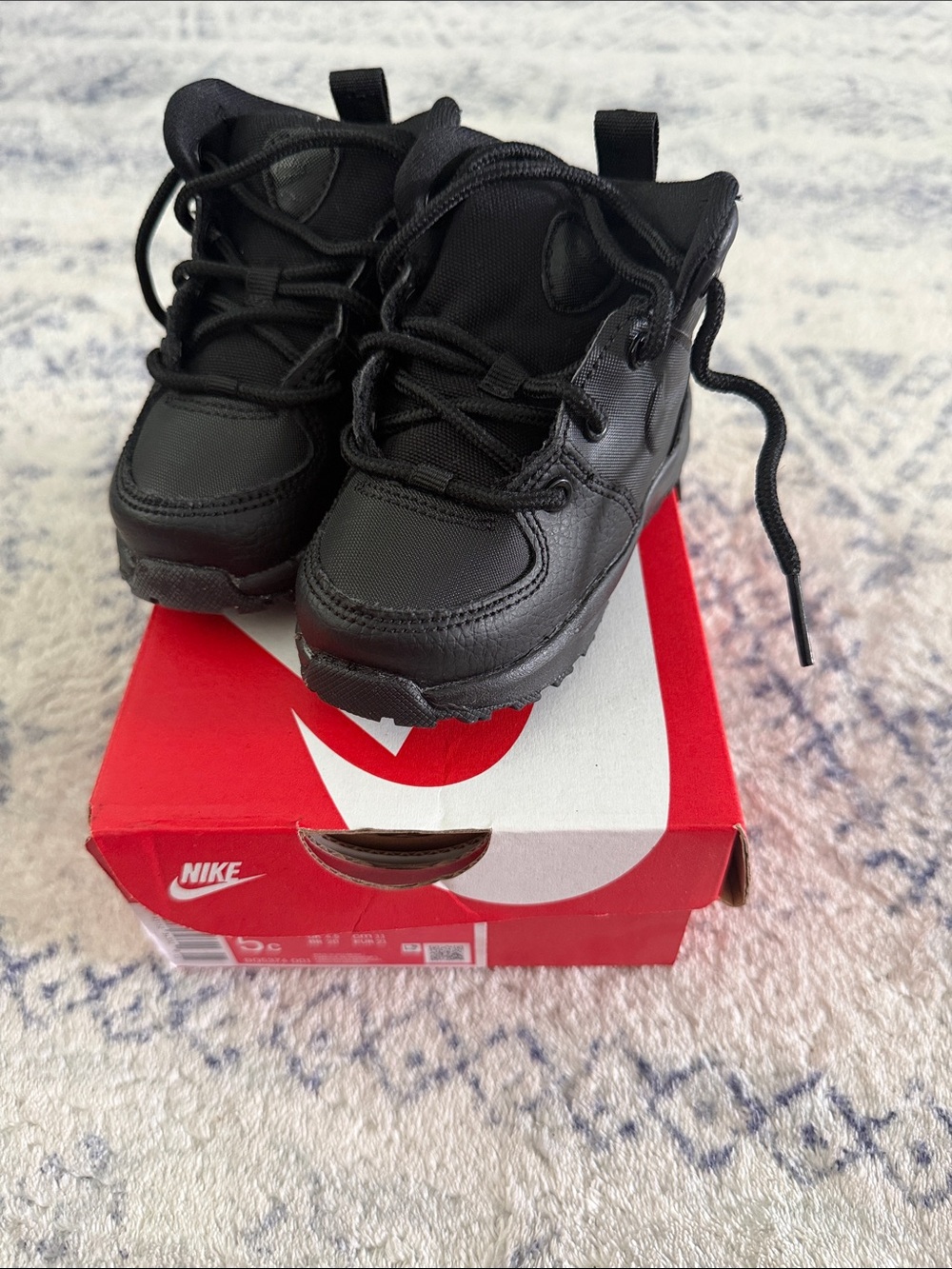Nike Kids' Black High-Top Boots